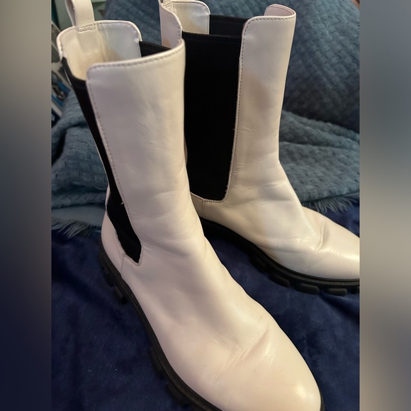 Preloved Michael Kors Elastic Side Panel Boots - Picture 2 of 11